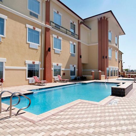 Super 8 By Wyndham Hidalgo At La Plaza Mall & Mcallen Airport Eksteriør bilde