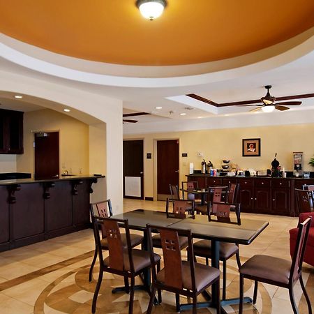 Super 8 By Wyndham Hidalgo At La Plaza Mall & Mcallen Airport Restaurant bilde